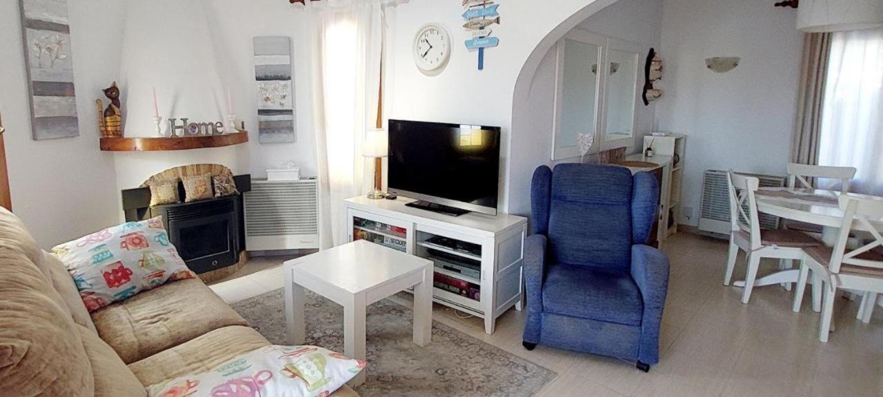 Villa Totalmente Independiente Con Piscina Comunitaria Calp Exterior foto