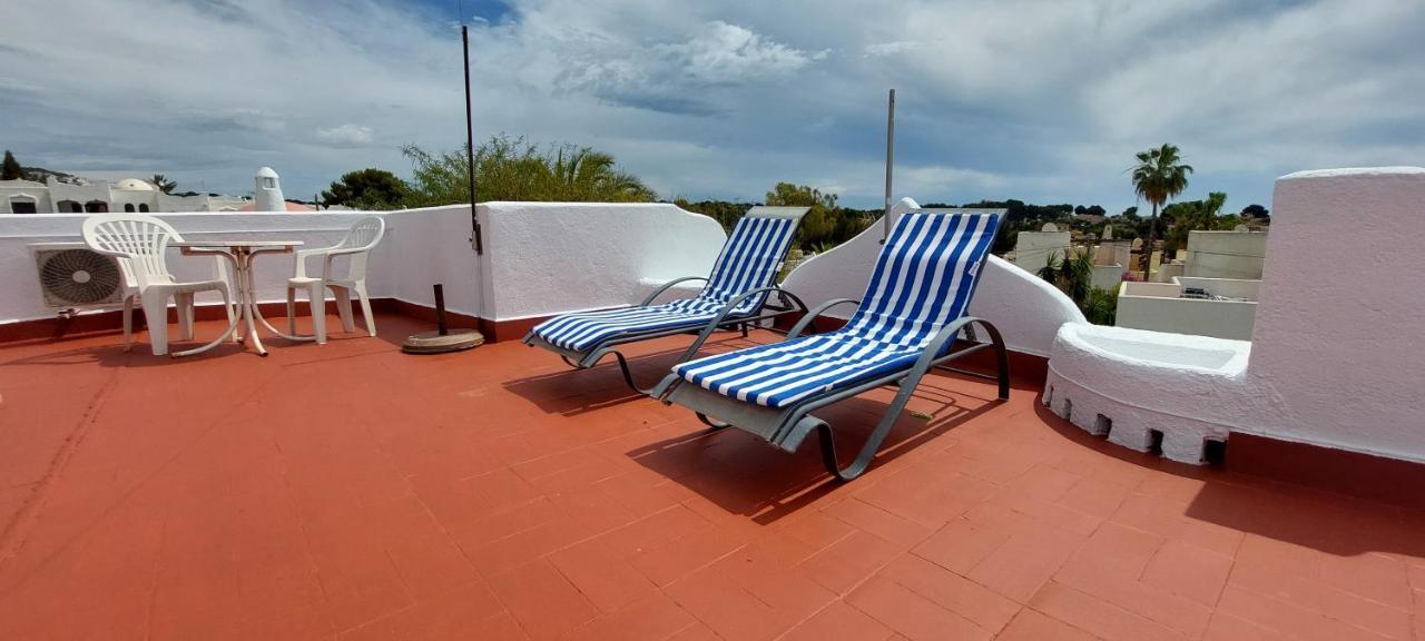Villa Totalmente Independiente Con Piscina Comunitaria Calp Exterior foto